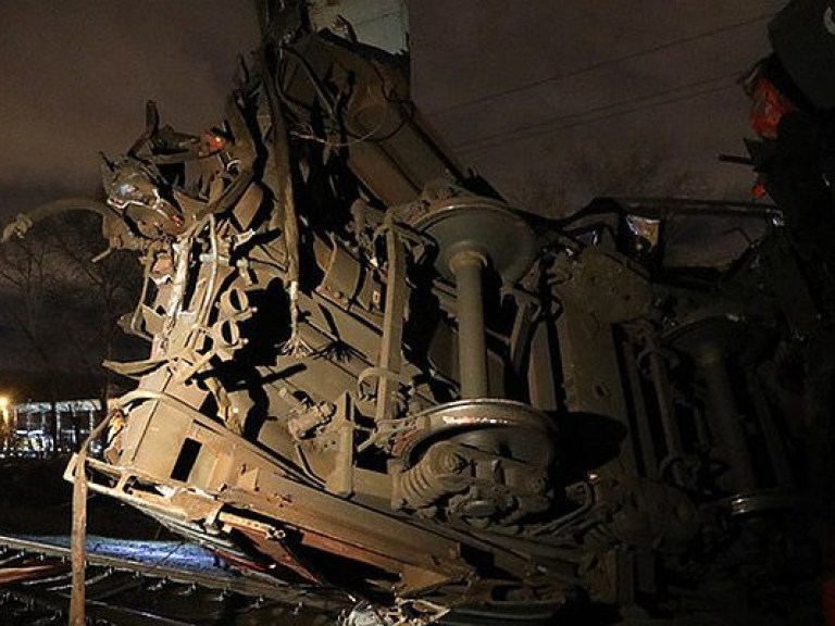 Столкновение поезда и электрички в Москве могло произойти из-за отказа тормозов &#8212; СК РФ