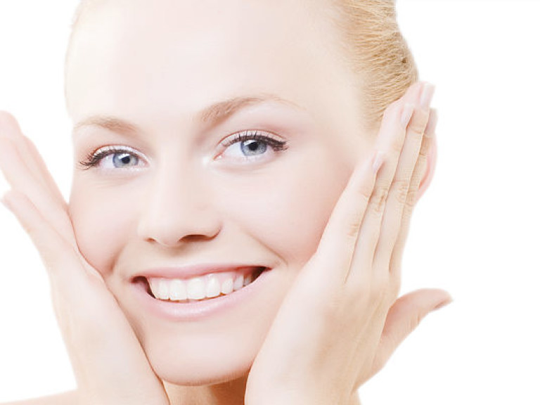 Косметолог рассказала, какие кремы предотвратят старение кожи