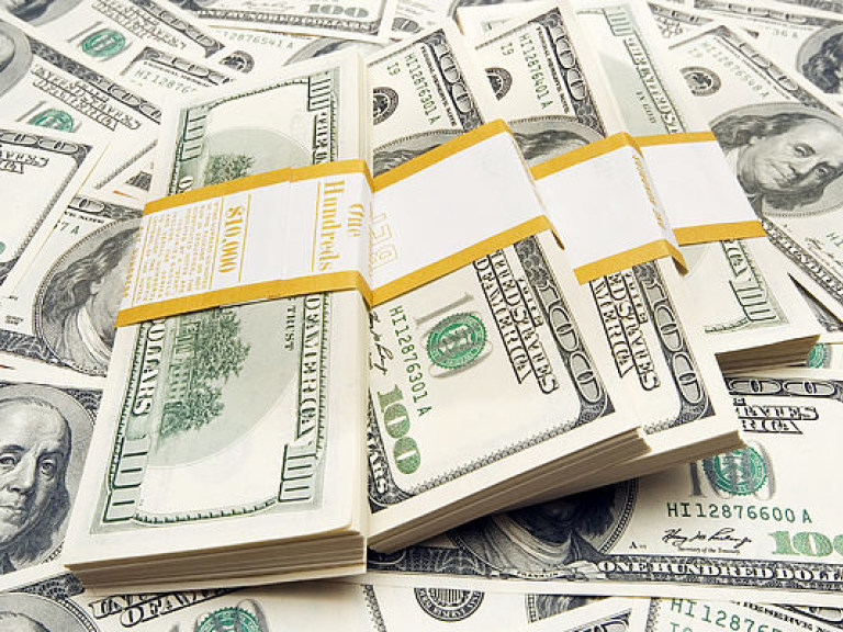 НБУ установил курс валют на уровне 27,02 гривны за доллар