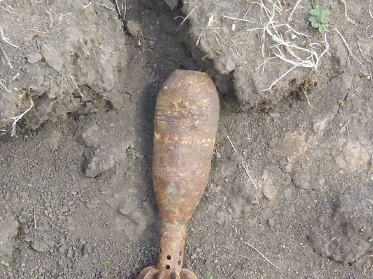 В Краматорске на блокпосту обнаружена самодельная бомба (ФОТО)