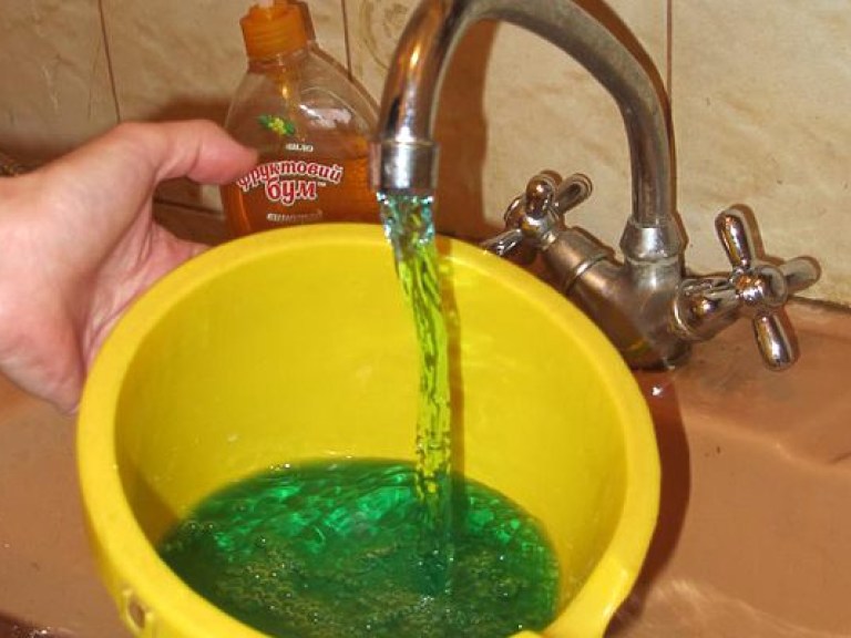 В «Киевводоканале» опровергли информацию о проблемах с водой в Святошинском районе