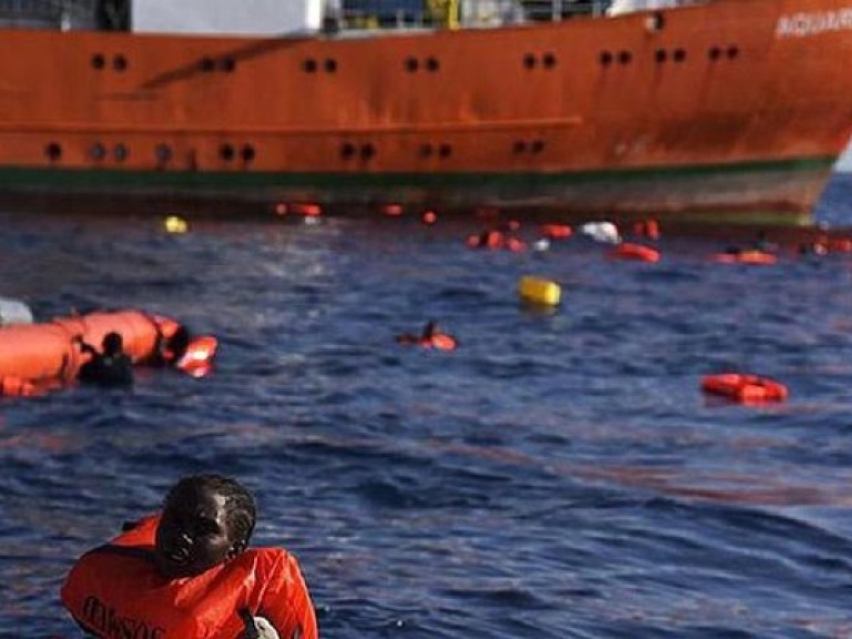 В Средиземном море спасли более 4,5 тысячи мигрантов из Ливии (ФОТО)