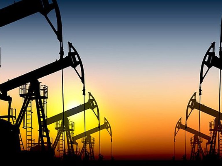 США резко увеличат добычу сланцевой нефти