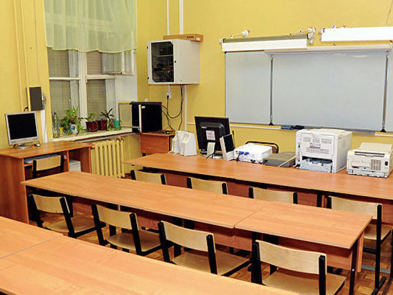 В Харьковской области из-за холода в классах школьников отправили на каникулы