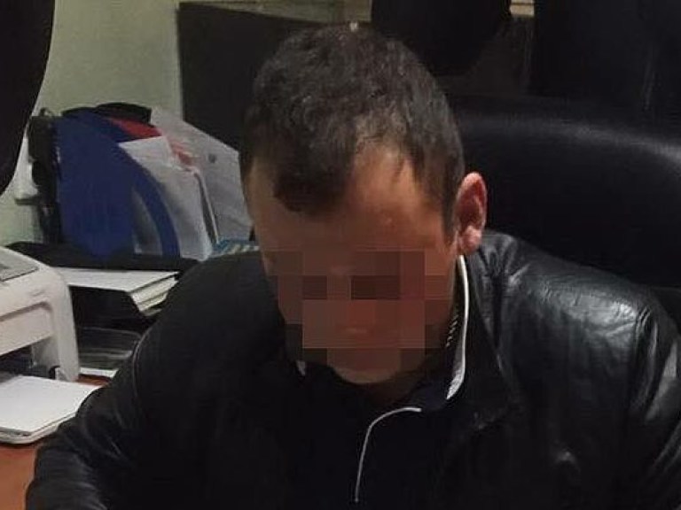 В Одессе на взятке поймали следователя полиции (ФОТО)