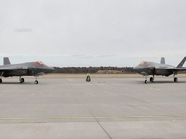 В Эстонию прибыли американские истребители F-35 (ФОТО)