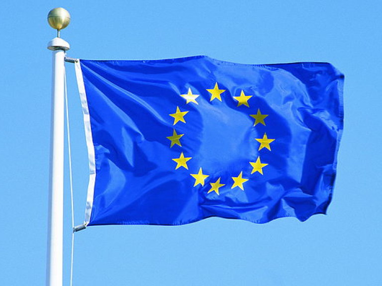 Совет ЕС отменил плату за роуминг