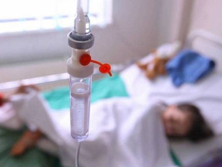 В Донецкой области с отравлением госпитализировали 5 школьников