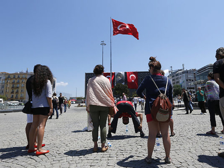 Турция может погрузиться в пучину хаоса и стать мишенью для ИГИЛ – турецкий обозреватель