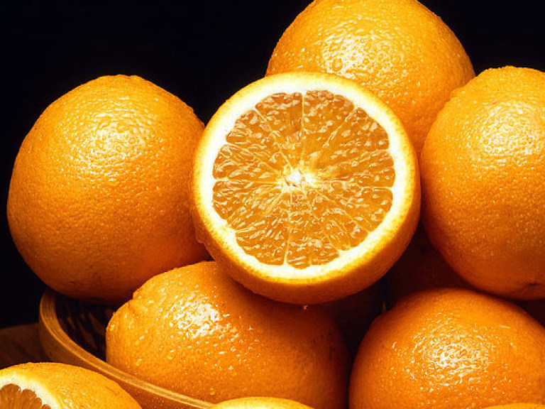 Имбирь и апельсины помогут наладить пищеварение &#8212; врач