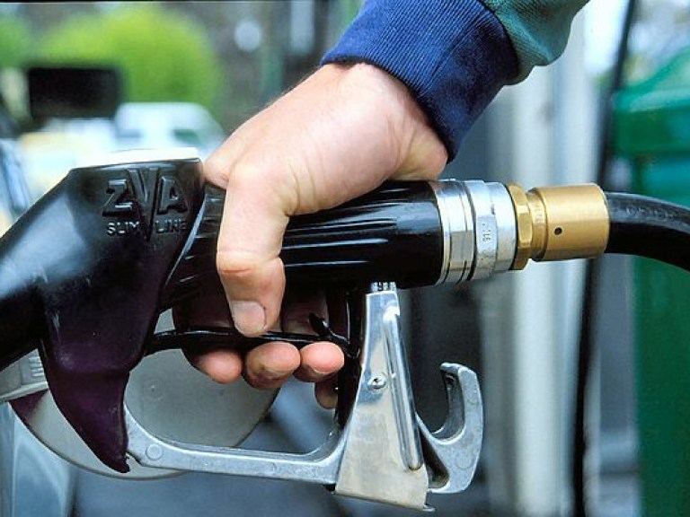 На украинских АЗС цены на топливо выросли
