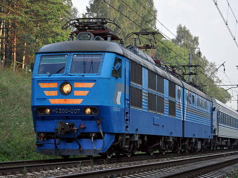 В Харьковской области поезд насмерть сбил 19-летнего парня