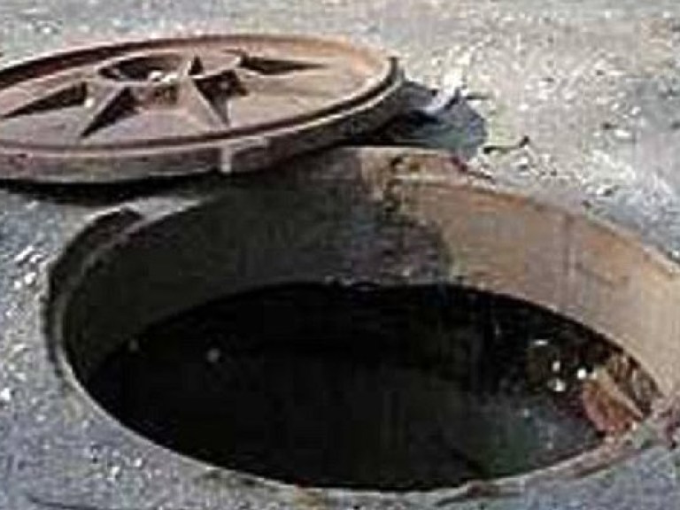В Луганской области в канализационной яме погиб рабочий