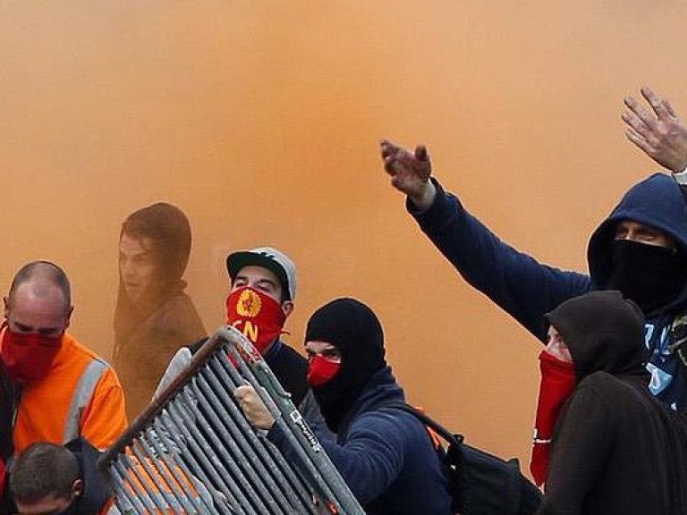 Митинги против помилования коррупционеров прошли в Румынии