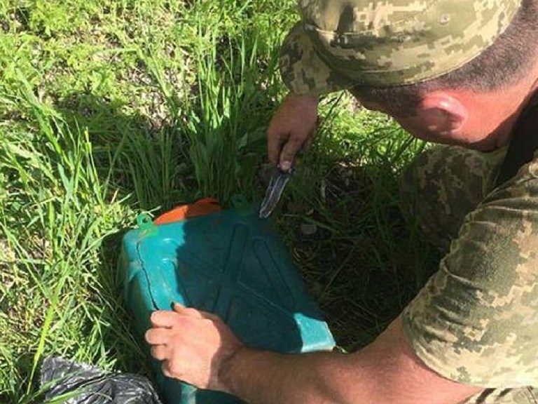 В Мариуполе возле гостиницы СБУ выявила тайник с 3 килограммами пластида (ФОТО)