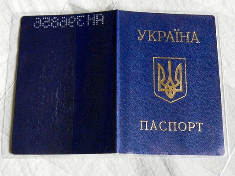 Эксперт рассказал, кого еще из политиков лишат украинского гражданства