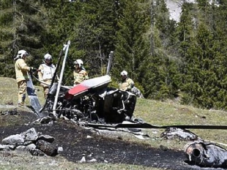 В результате падения вертолета в Австрии погибли двое человек