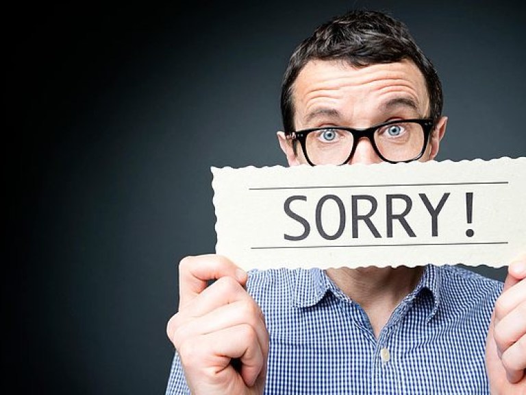 Психолог рассказал, как перестать постоянно извиняться