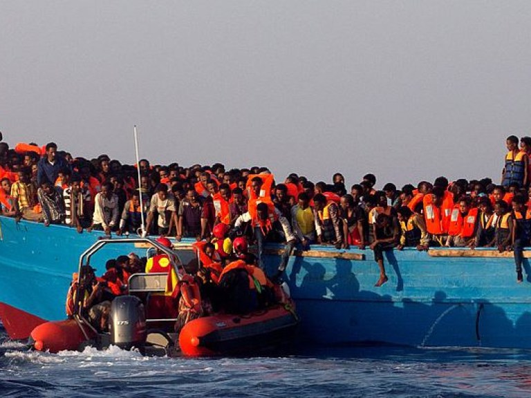 В Средиземном море при попытке добраться до Европы утонули 7 мигрантов