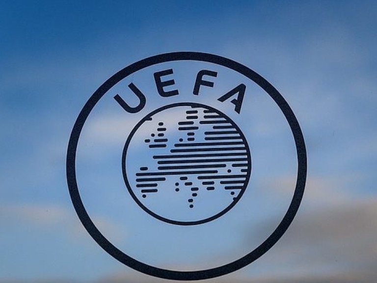 УЕФА назначила арбитров на финалы Лиги чемпионов и Лиги Европы