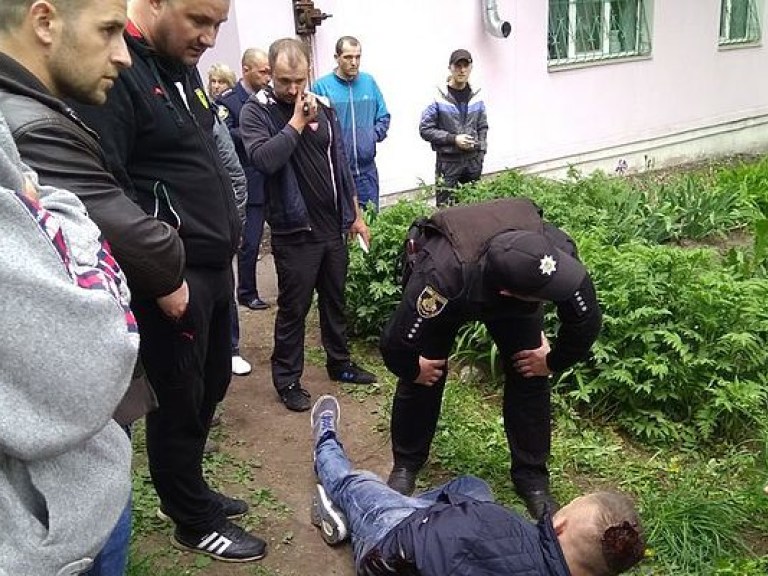 На Днепропетровщине охранник Яроша выстрелил в таксистов за нежелание ответить на приветствие «Слава Украине!» (ФОТО)