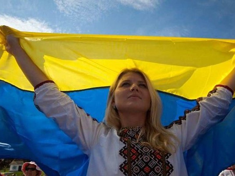 Более 40% украинцев не поддерживают декоммунизацию &#8212; опрос