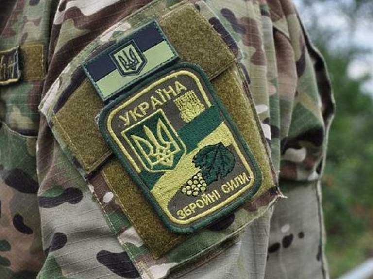 За сутки в зоне АТО позиции ВСУ обстреляли 37 раз, двое украинских военных получили ранения