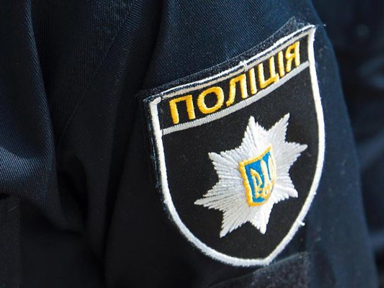 В Киевской области двоих полицейских задержали на взятке в 1,5 тысячи долларов
