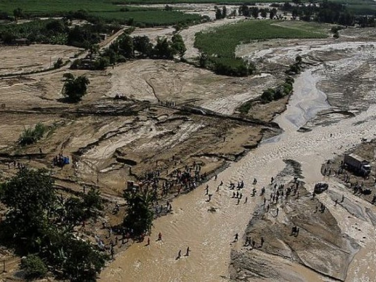 Наводнения в Китае нанесли ущерб шести провинциям (ФОТО)