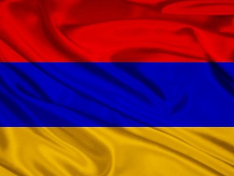 Президент Армении отправил в отставку правительство республики