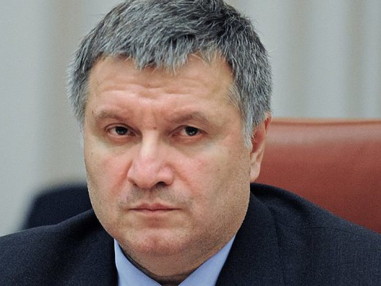 Отменой закона Савченко «Народный фронт» хочет снять часть негатива с Авакова и МВД – политолог