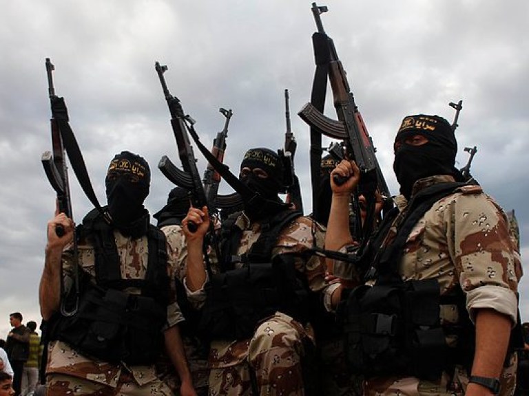 Боевики ИГИЛ совершили ряд терактов в Мосуле, погибли 10 военнослужащих