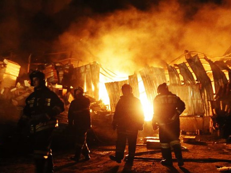 В Киеве мужчина едва не сгорел из-за курения в постели