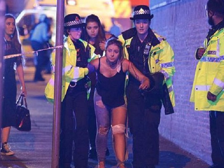 Число жертв теракта в Манчестере возросло до 22 человек