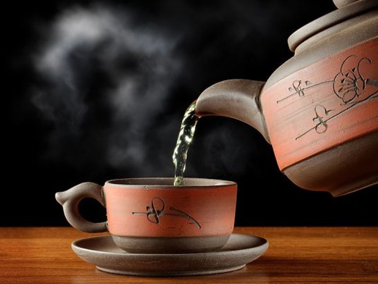Черный чай бодрит лучше кофе, а зеленый – повышает иммунитет