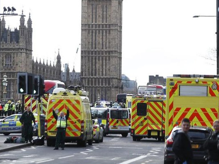 В связи с терактом в Манчестере задержаны уже восемь человек