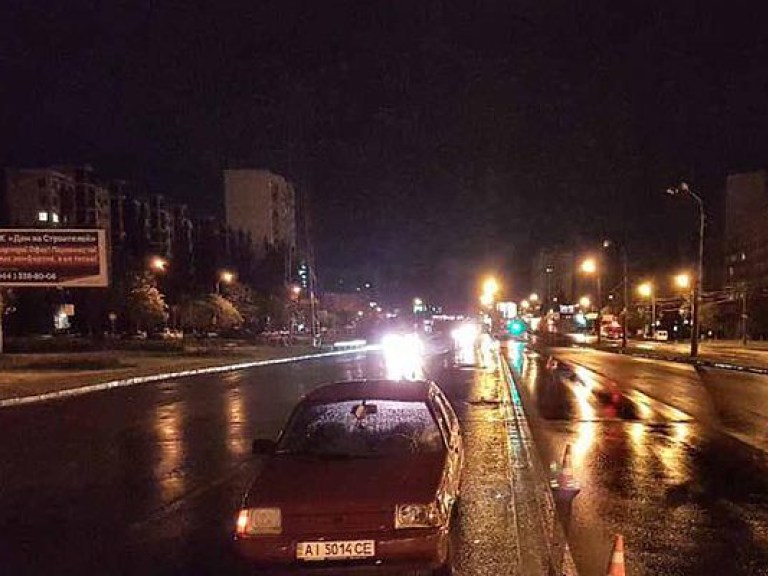 Возле столичной станции метро «Черниговская»  «Славута» сбила пешехода (ФОТО)