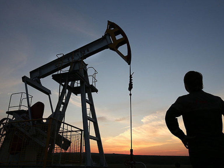Цена на нефть марки Brent упала ниже 51 доллара за баррель