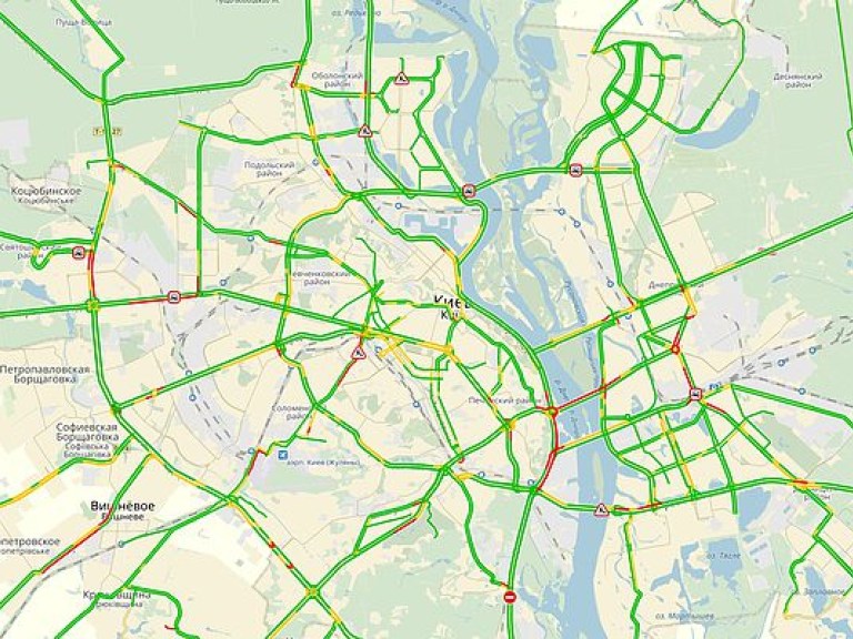 В Киеве из-за ДТП образовалась пробка на проспекте Николая Бажана (КАРТА)