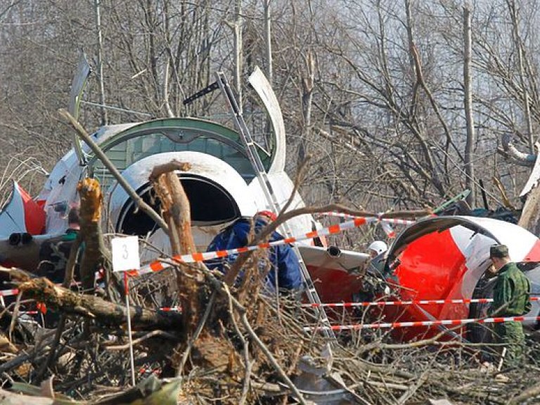 Останки 4 человек нашли в гробу генерала, погибшего в Смоленской катастрофе