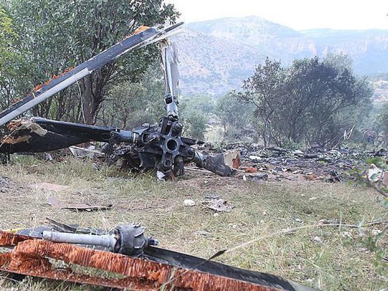 В Турции разбился вертолет с военными, 13 погибших (ФОТО)