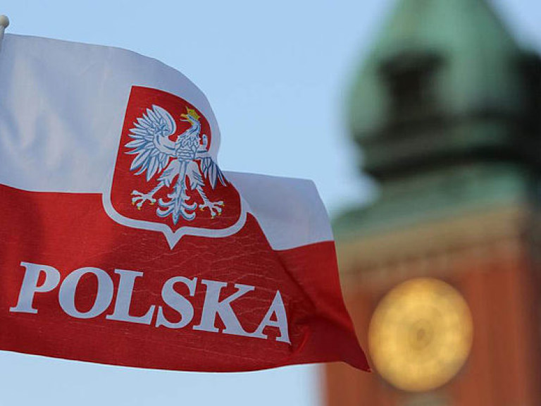 В Польше для украинцев введут плату за получение рабочей визы