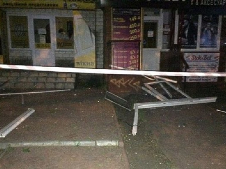 В Вышгороде в жилом доме произошел мощный взрыв, погиб мужчина (ФОТО)