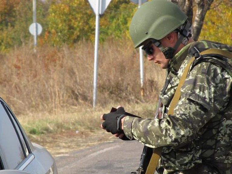 Пограничники задержали два автомобиля, похищенных в Румынии