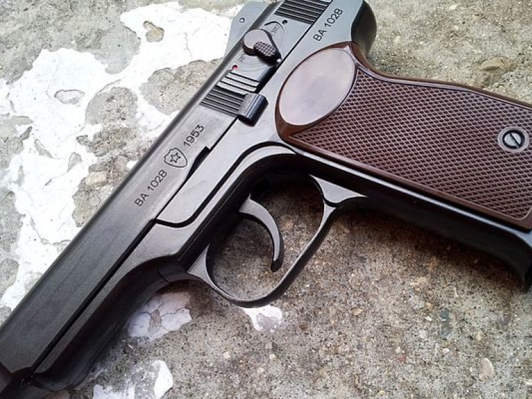 В Ужгороде возле больницы произошла стрельба (ФОТО)