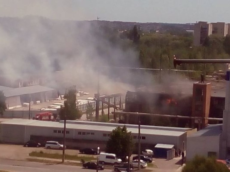 В Виннице загорелся Государственный подшипниковый завод (ФОТО)
