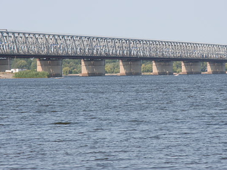 Черкасский мост через Днепр закроют на ремонт на 4 месяца