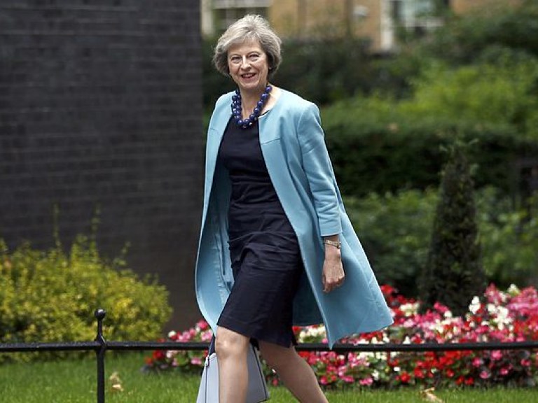 Тереза Мэй не собирается уходить в отставку с должности премьера Британии