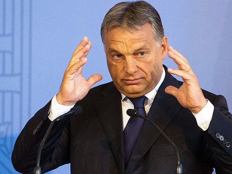 Премьер-министр Венгрии: Брюссель начал открыто поддерживать террористов