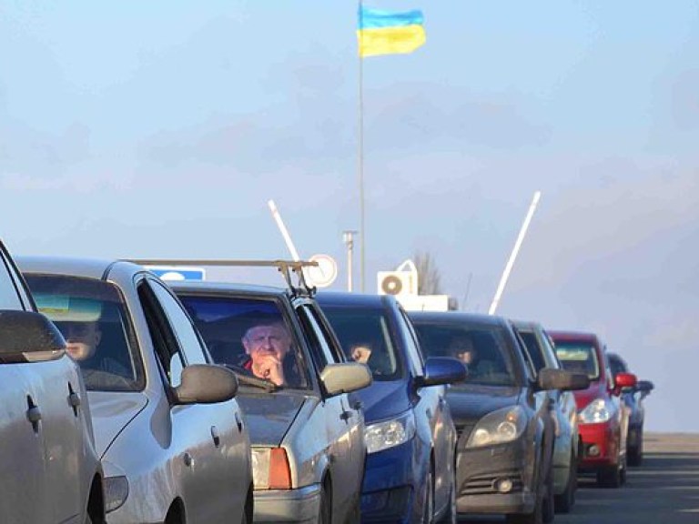 На границе с Польшей в очередях &#8212; более полутысячи машин